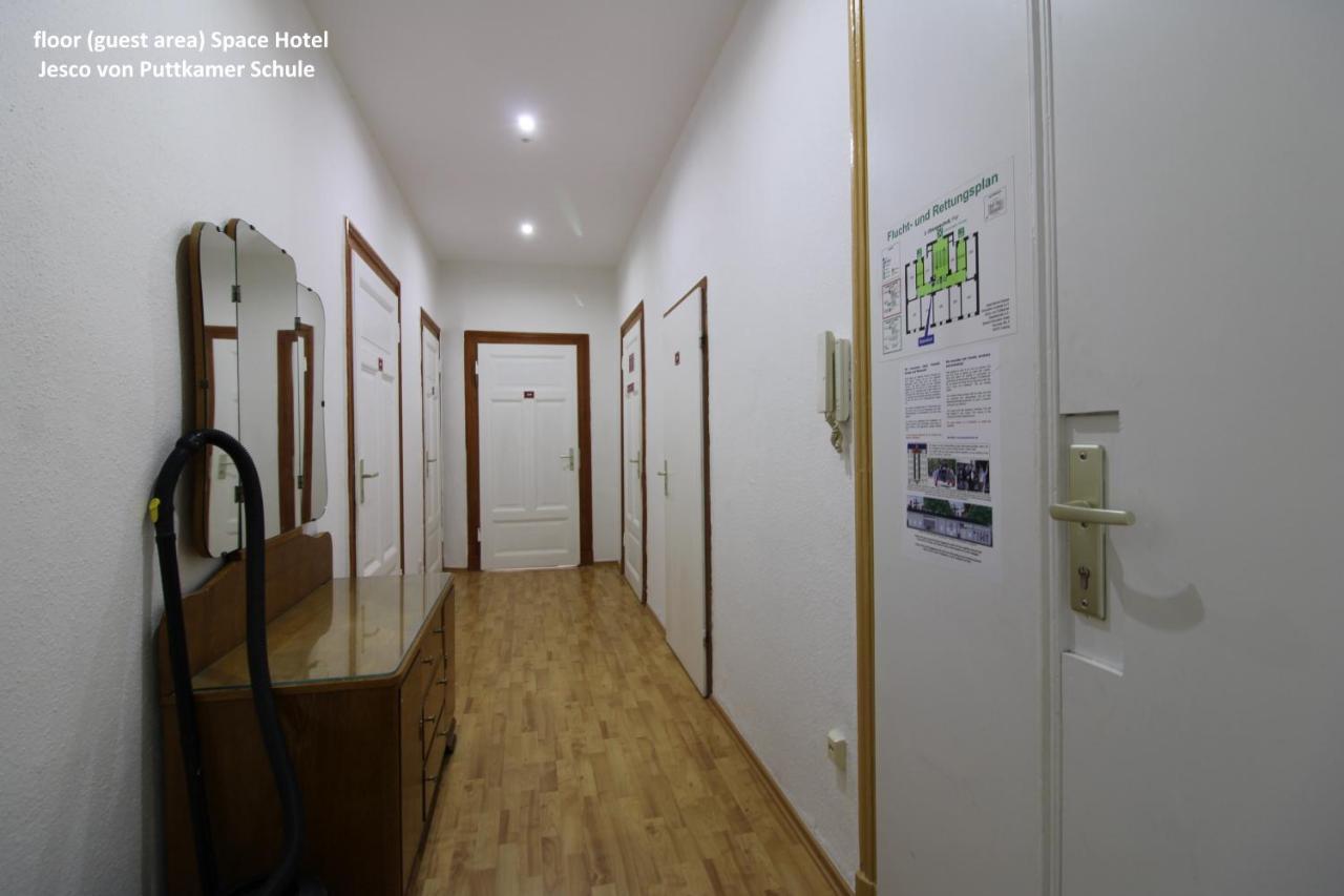 לייפציג Space Hotel Im Campus Der Jvp Schule מראה חיצוני תמונה